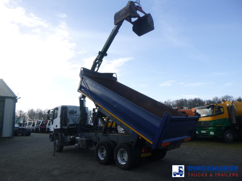 Iveco AD260T33 6X4 RHD tipper + HMF crane - شاحنة كرين: صورة 3 Iveco AD260T33 6X4 RHD tipper + HMF crane - شاحنة كرين: صورة 3