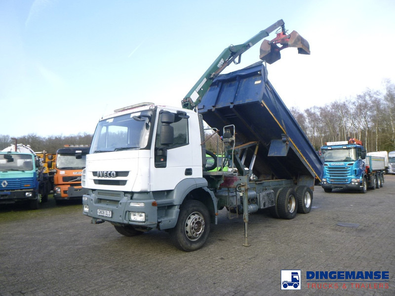 Iveco AD260T33 6X4 RHD tipper + HMF crane - شاحنة كرين: صورة 1 Iveco AD260T33 6X4 RHD tipper + HMF crane - شاحنة كرين: صورة 1