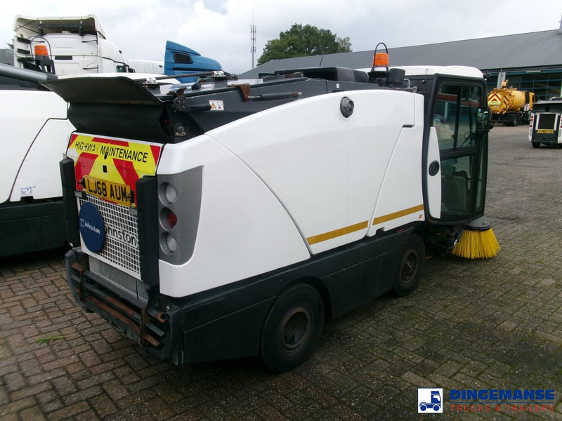 Johnston C202 compact street sweeper - سياره كنس شوارع: صورة 4 Johnston C202 compact street sweeper - سياره كنس شوارع: صورة 4