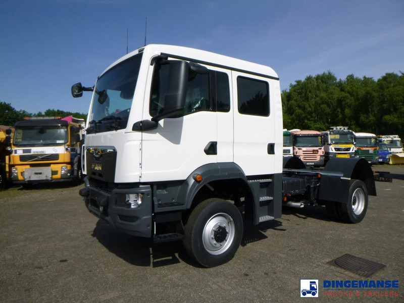 MAN TGM 13.320 4X4 BL chassis / new/unused - شاحنة بهيكل معدني للمقصورة: صورة 1 MAN TGM 13.320 4X4 BL chassis / new/unused - شاحنة بهيكل معدني للمقصورة: صورة 1
