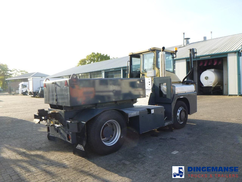 MOL RM 255 4X4 terminal drawbar tractor 150 ton - شاحنة نقل نصف مقطورة بالميناء: صورة 4 MOL RM 255 4X4 terminal drawbar tractor 150 ton - شاحنة نقل نصف مقطورة بالميناء: صورة 4