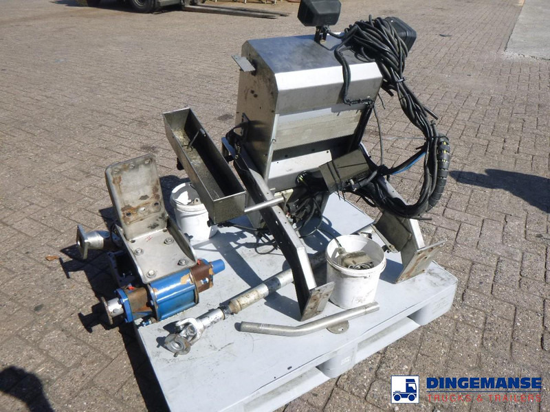 Mouvex Fuel tank equipment (hydraulic pump / counter / discharge valves) - نظام الوقود: صورة 2 Mouvex Fuel tank equipment (hydraulic pump / counter / discharge valves) - نظام الوقود: صورة 2