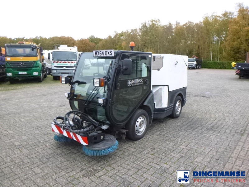 Nilfisk City Ranger CR 3500 Street sweeper - سياره كنس شوارع: صورة 1 Nilfisk City Ranger CR 3500 Street sweeper - سياره كنس شوارع: صورة 1