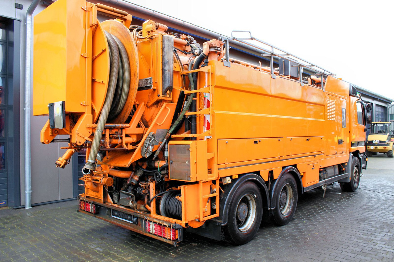 Mercedes-Benz Actros 2653 6x4 V8 Müller 16m³ Saug u.Spül-Kombi - فراغ شاحنة: صورة 4 Mercedes-Benz Actros 2653 6x4 V8 Müller 16m³ Saug u.Spül-Kombi - فراغ شاحنة: صورة 4