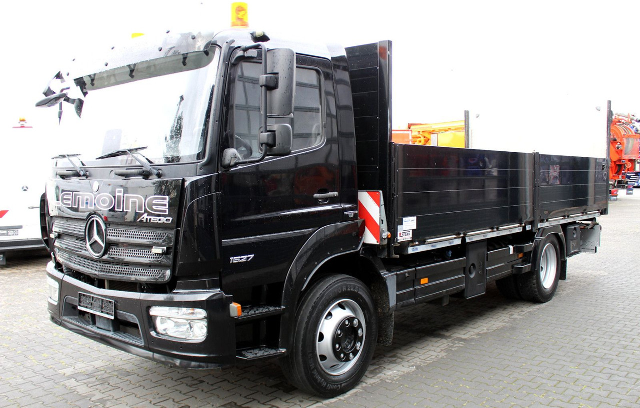 Mercedes-Benz Atego 1527 4x2 Pritsche + Ladebordwand - شاحنات مسطحة: صورة 2 Mercedes-Benz Atego 1527 4x2 Pritsche + Ladebordwand - شاحنات مسطحة: صورة 2