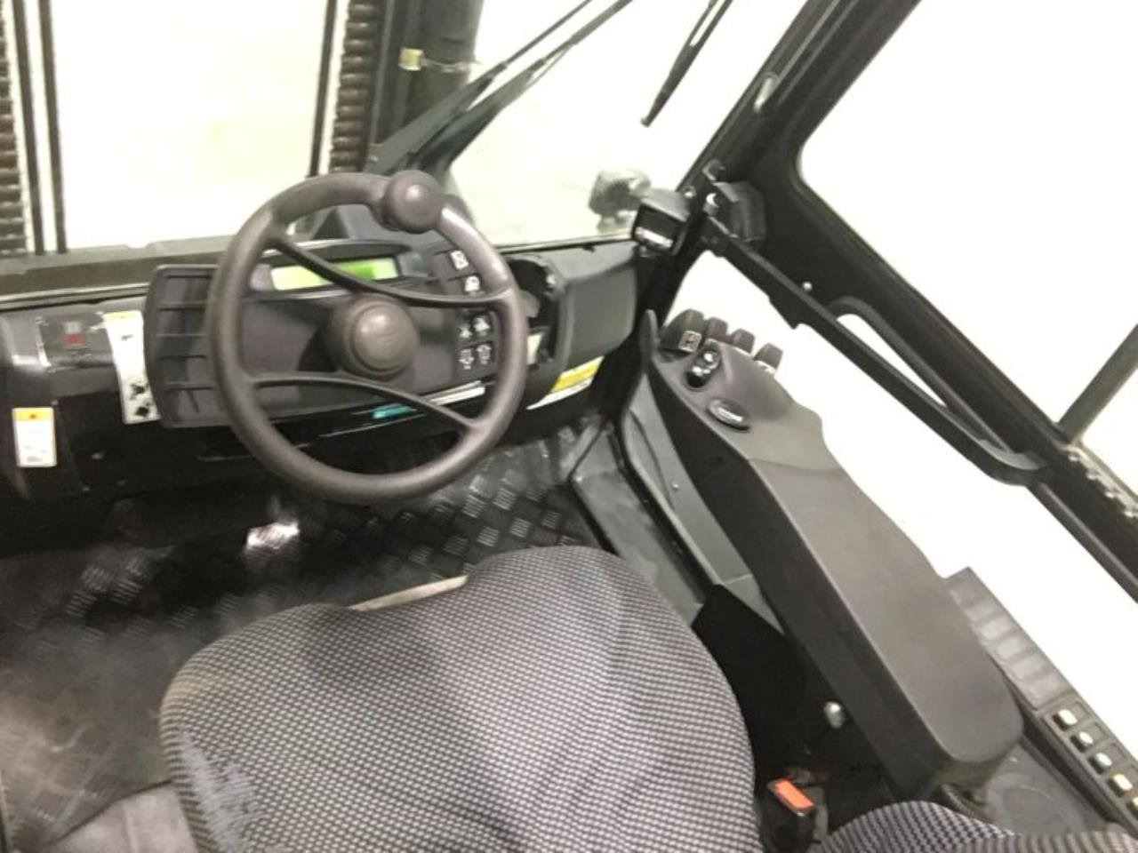 Hyster H8.0FT-6 - آلة نقل الحاويات: صورة 3 Hyster H8.0FT-6 - آلة نقل الحاويات: صورة 3
