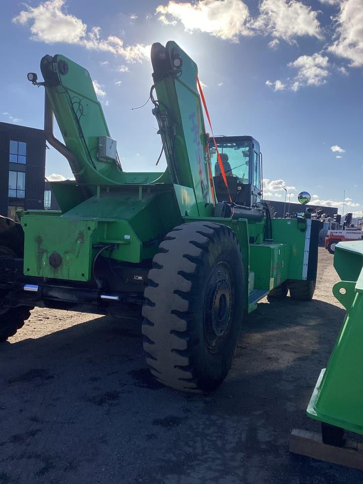 Hyster RS46-41L CH - آلة حمل الحاويات في الأماكن الصغيرة: صورة 4 Hyster RS46-41L CH - آلة حمل الحاويات في الأماكن الصغيرة: صورة 4
