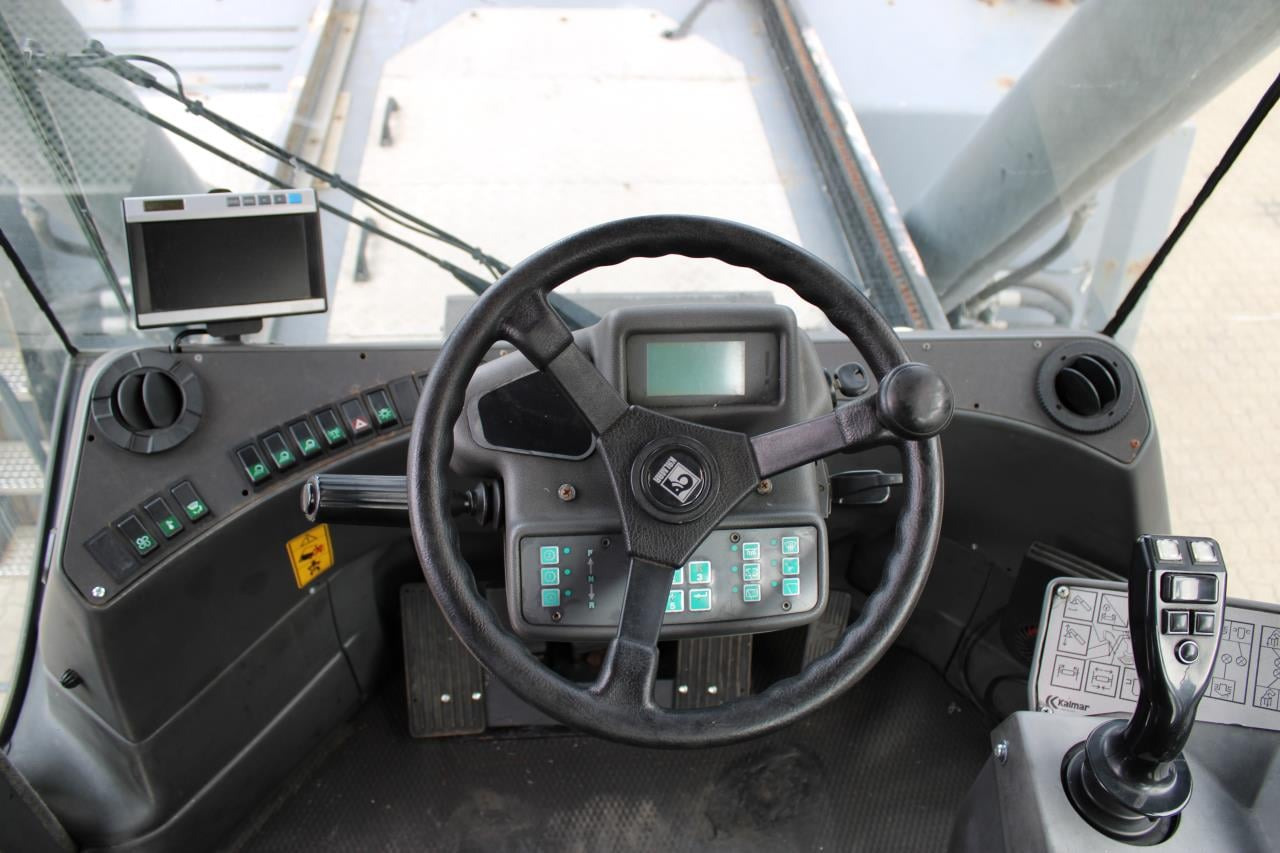 Kalmar 70C5X - آلة حمل الحاويات في الأماكن الصغيرة: صورة 4 Kalmar 70C5X - آلة حمل الحاويات في الأماكن الصغيرة: صورة 4