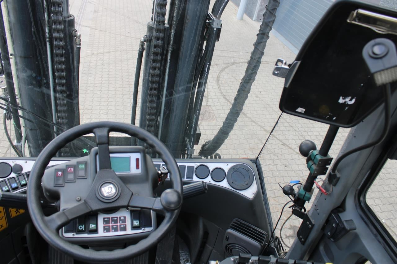 Kalmar DCE80-9 - رافعة شوكية ديزل: صورة 4 Kalmar DCE80-9 - رافعة شوكية ديزل: صورة 4