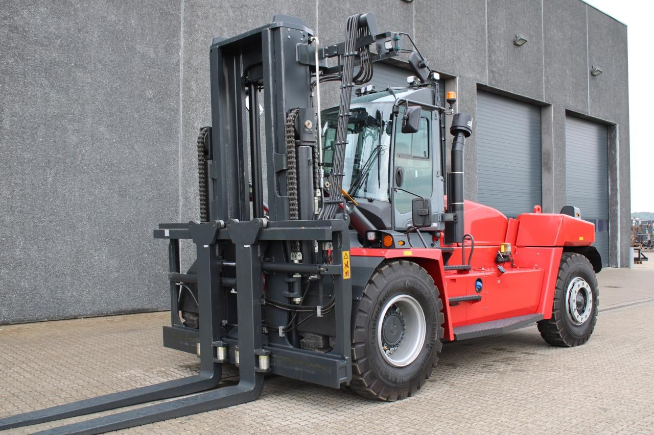 Kalmar DCG250-12 - رافعة شوكية ديزل: صورة 2 Kalmar DCG250-12 - رافعة شوكية ديزل: صورة 2