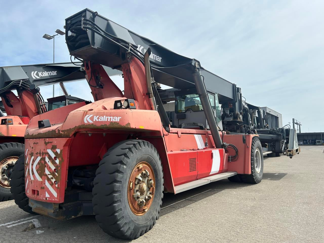 Kalmar DRF450-65C5X - آلة حمل الحاويات في الأماكن الصغيرة: صورة 3 Kalmar DRF450-65C5X - آلة حمل الحاويات في الأماكن الصغيرة: صورة 3
