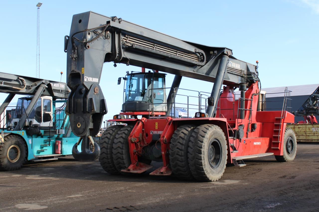 Kalmar DRG1300-92 SUPER GLO - آلة حمل الحاويات في الأماكن الصغيرة: صورة 2 Kalmar DRG1300-92 SUPER GLO - آلة حمل الحاويات في الأماكن الصغيرة: صورة 2