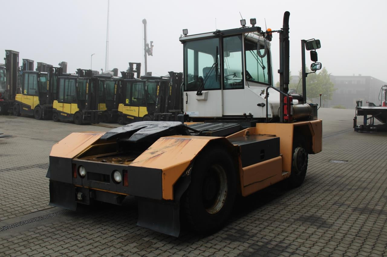 Kalmar TR618I - شاحنة نقل نصف مقطورة بالميناء: صورة 3 Kalmar TR618I - شاحنة نقل نصف مقطورة بالميناء: صورة 3