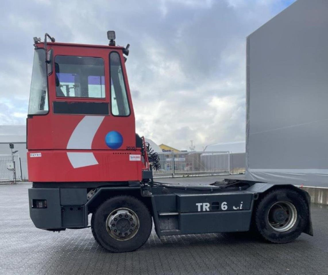شاحنة نقل نصف مقطورة بالميناء Kalmar TR618I: صورة 1