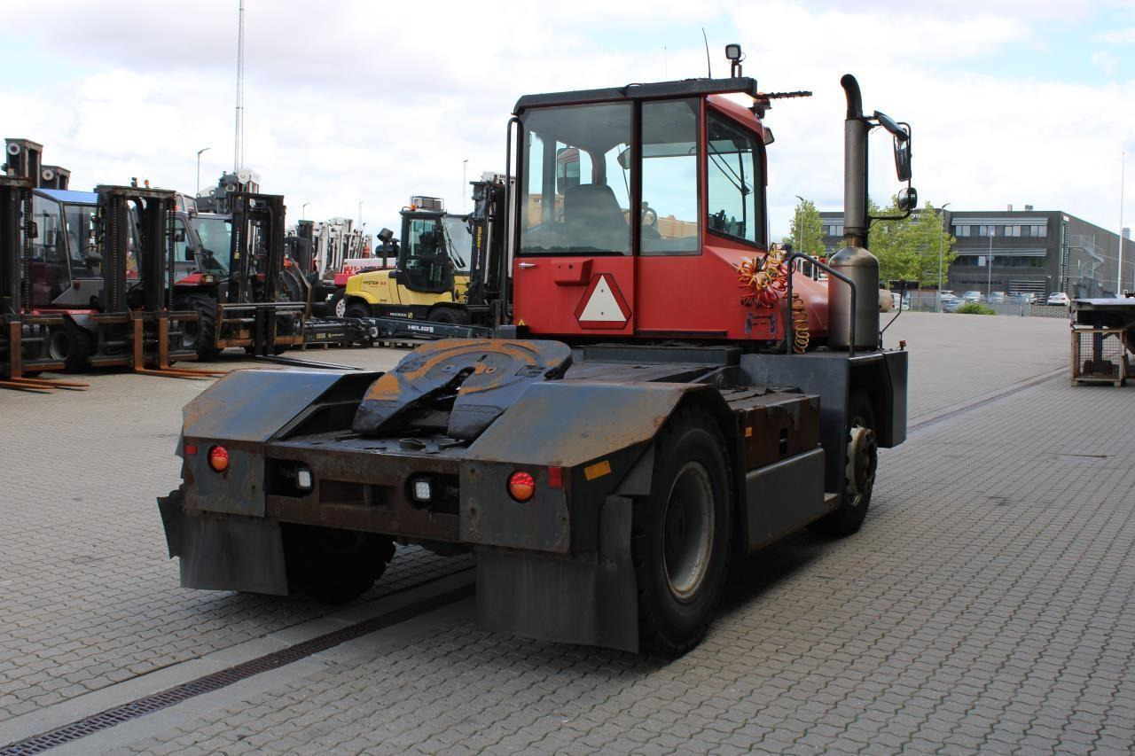 Kalmar TT618I - شاحنة نقل نصف مقطورة بالميناء: صورة 3 Kalmar TT618I - شاحنة نقل نصف مقطورة بالميناء: صورة 3