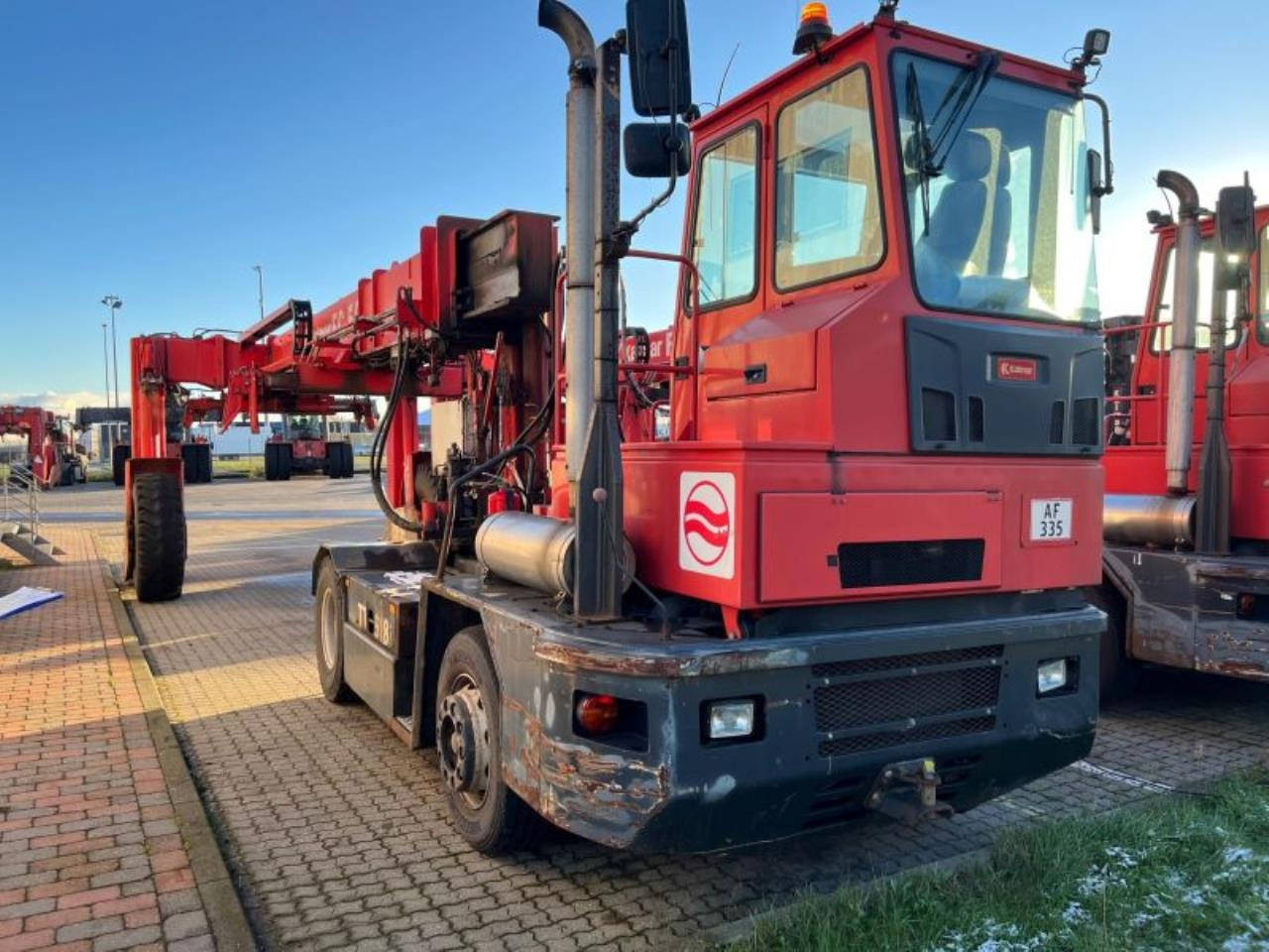 Kalmar TT618 - شاحنة نقل نصف مقطورة بالميناء: صورة 2 Kalmar TT618 - شاحنة نقل نصف مقطورة بالميناء: صورة 2