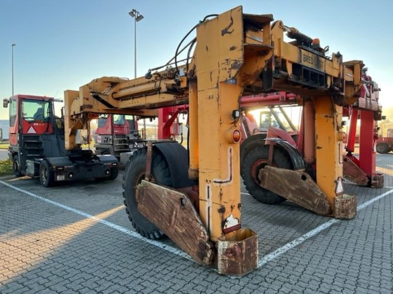 SISU 20-40” - معدات الموانئ: صورة 3 SISU 20-40” - معدات الموانئ: صورة 3