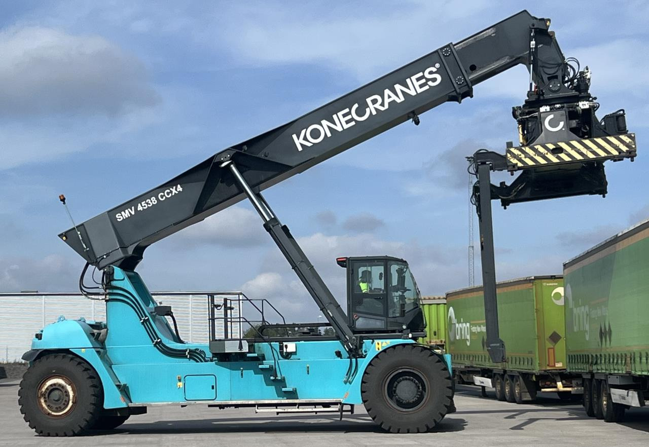 SMV 4538 CCX4 - آلة حمل الحاويات في الأماكن الصغيرة: صورة 1 SMV 4538 CCX4 - آلة حمل الحاويات في الأماكن الصغيرة: صورة 1