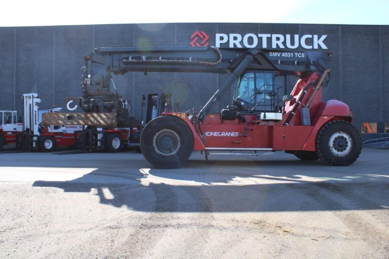 SMV KONECRANES 4531 - آلة حمل الحاويات في الأماكن الصغيرة: صورة 1 SMV KONECRANES 4531 - آلة حمل الحاويات في الأماكن الصغيرة: صورة 1