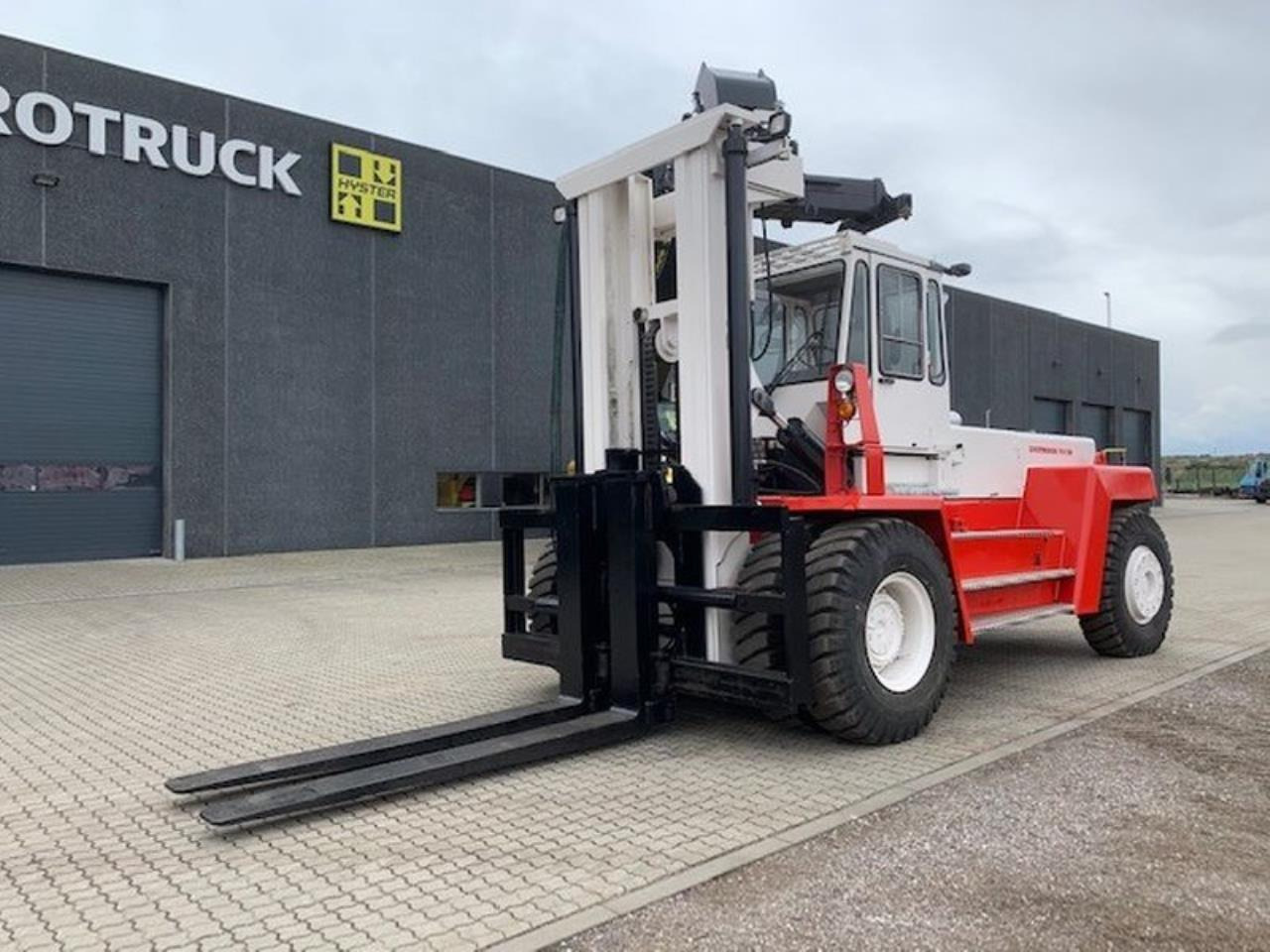 SveTruck 25120-42 - رافعة شوكية ديزل: صورة 2 SveTruck 25120-42 - رافعة شوكية ديزل: صورة 2