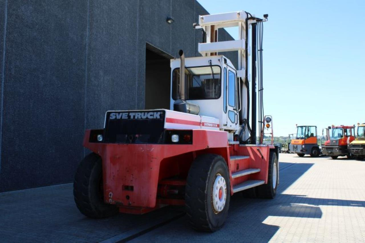 SveTruck 25120-42 - رافعة شوكية ديزل: صورة 3 SveTruck 25120-42 - رافعة شوكية ديزل: صورة 3