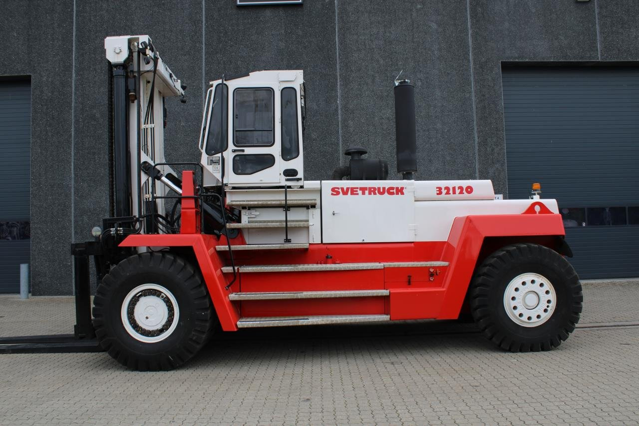 SveTruck 32120-50 - رافعة شوكية ديزل: صورة 1 SveTruck 32120-50 - رافعة شوكية ديزل: صورة 1