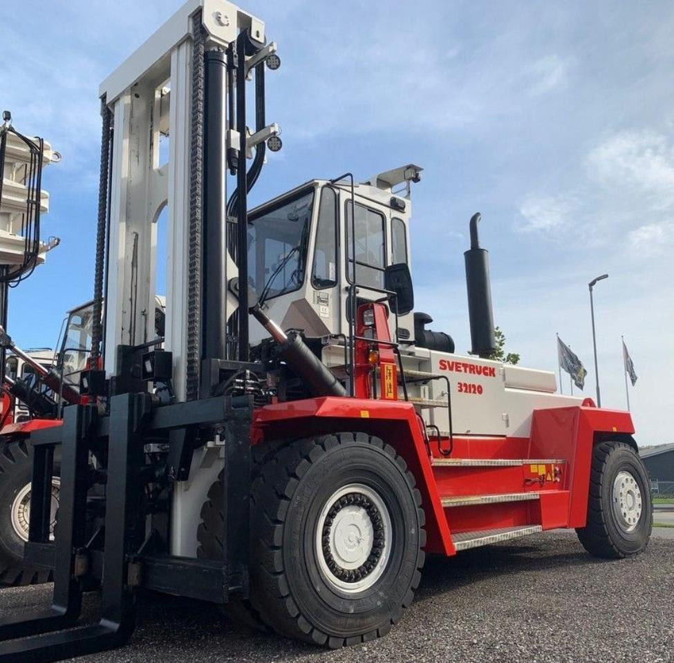 SveTruck 32120-50 - رافعة شوكية ديزل: صورة 2 SveTruck 32120-50 - رافعة شوكية ديزل: صورة 2