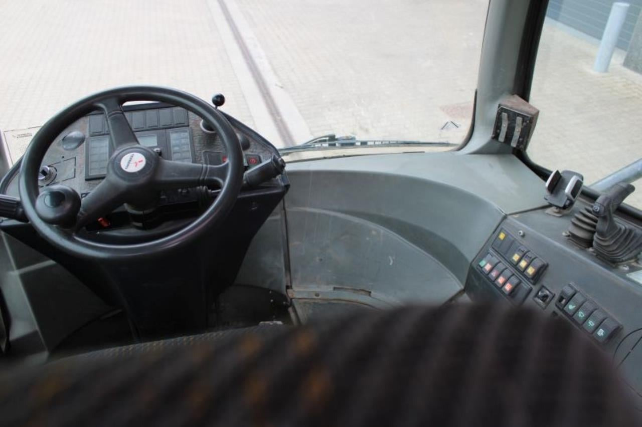 Terberg RT222 - شاحنة نقل نصف مقطورة بالميناء: صورة 4 Terberg RT222 - شاحنة نقل نصف مقطورة بالميناء: صورة 4