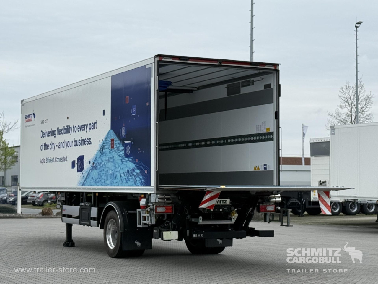 SCHMITZ Auflieger Tiefkühler Standard Taillift - نصف مقطورة ثابتة الحرارة: صورة 1 SCHMITZ Auflieger Tiefkühler Standard Taillift - نصف مقطورة ثابتة الحرارة: صورة 1