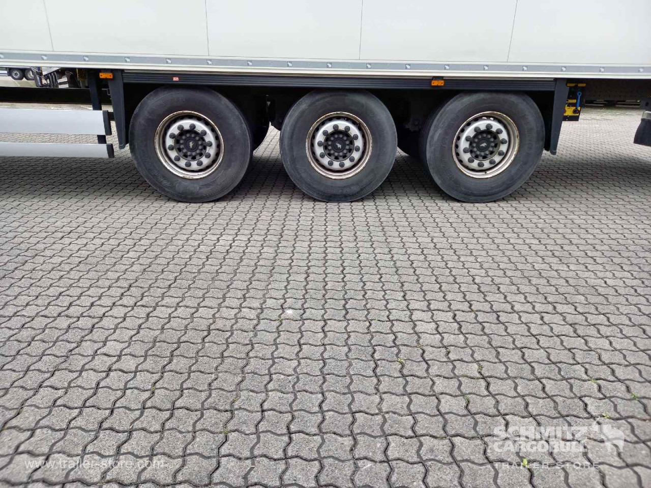 SCHMITZ Auflieger Tiefkühler Standard - نصف مقطورة ثابتة الحرارة: صورة 2 SCHMITZ Auflieger Tiefkühler Standard - نصف مقطورة ثابتة الحرارة: صورة 2