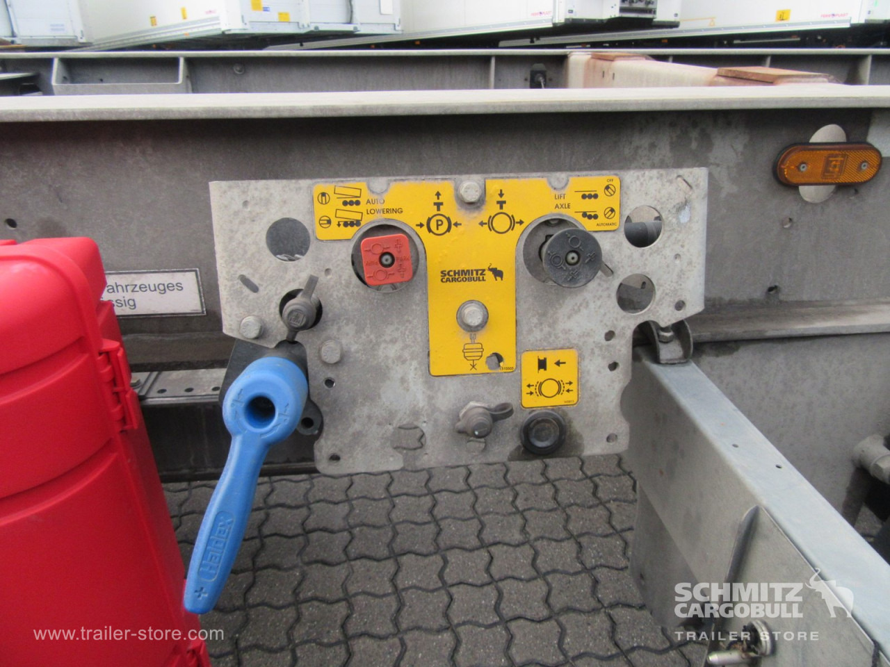 SCHMITZ Zentralachsanhänger Wechselfahrgestell - ناقل حاوية/ مقطورة بحاوية: صورة 2 SCHMITZ Zentralachsanhänger Wechselfahrgestell - ناقل حاوية/ مقطورة بحاوية: صورة 2