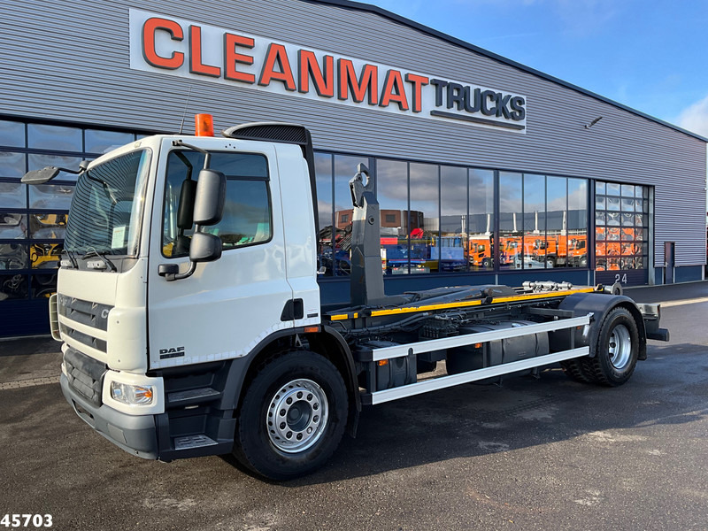 DAF FA 65 CF 250 Manual 20 Ton haakarmsysteem - شاحنة برافعة خطافية: صورة 2 DAF FA 65 CF 250 Manual 20 Ton haakarmsysteem - شاحنة برافعة خطافية: صورة 2