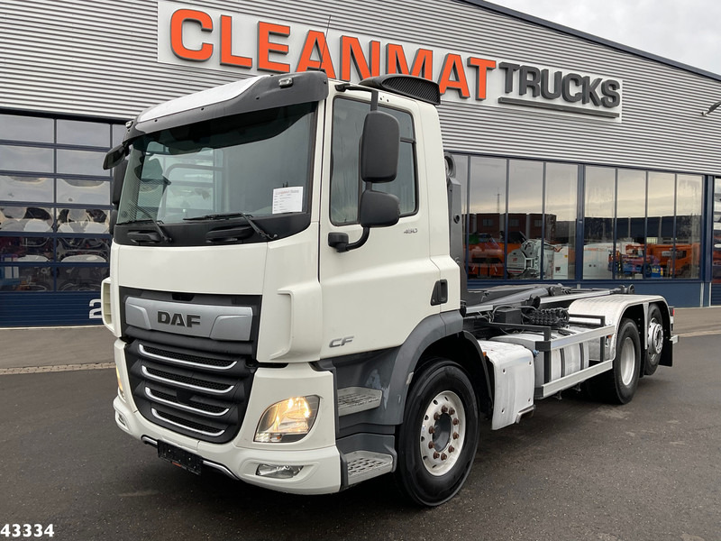 DAF FAN CF 450 Euro 6 ZF Intarder VDL 21 Ton haakarmsysteem - شاحنة برافعة خطافية: صورة 2 DAF FAN CF 450 Euro 6 ZF Intarder VDL 21 Ton haakarmsysteem - شاحنة برافعة خطافية: صورة 2