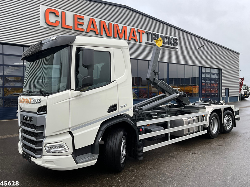 DAF FAN XD 450 Euro 6 Hyva 26 Ton haakarmsysteem - شاحنة برافعة خطافية: صورة 1 DAF FAN XD 450 Euro 6 Hyva 26 Ton haakarmsysteem - شاحنة برافعة خطافية: صورة 1
