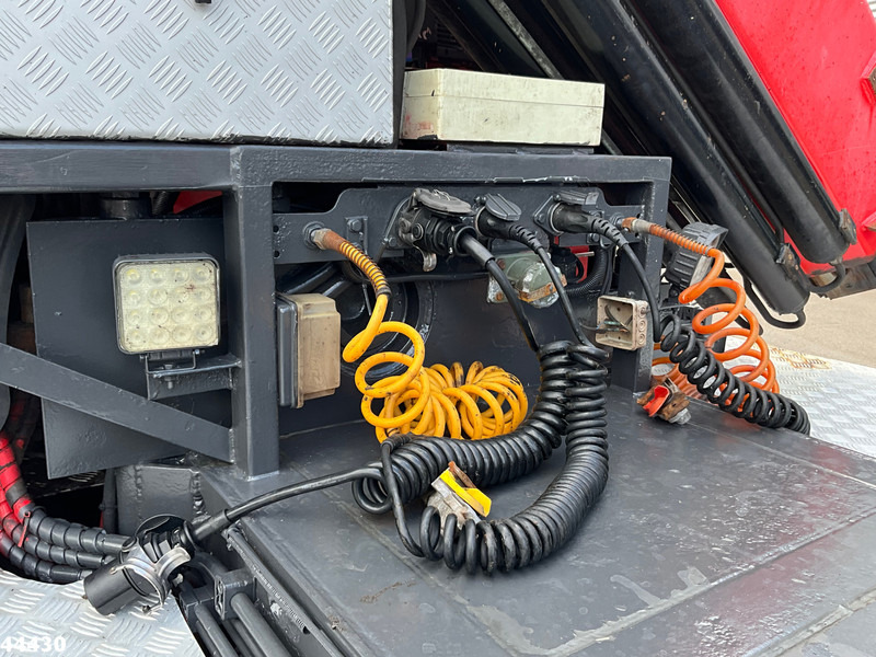 رأس تريلا DAF FAT 85.510 6x4 Euro 6 Retarder Fassi 36 Tonmeter laadkraan: صورة 8 رأس تريلا DAF FAT 85.510 6x4 Euro 6 Retarder Fassi 36 Tonmeter laadkraan: صورة 8