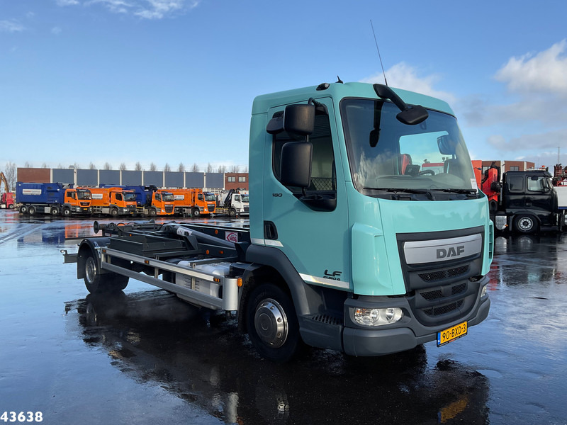 DAF LF 180 Euro 6 14 Ton haakarmsysteem Just 117.371 km! - شاحنة برافعة خطافية: صورة 5 DAF LF 180 Euro 6 14 Ton haakarmsysteem Just 117.371 km! - شاحنة برافعة خطافية: صورة 5