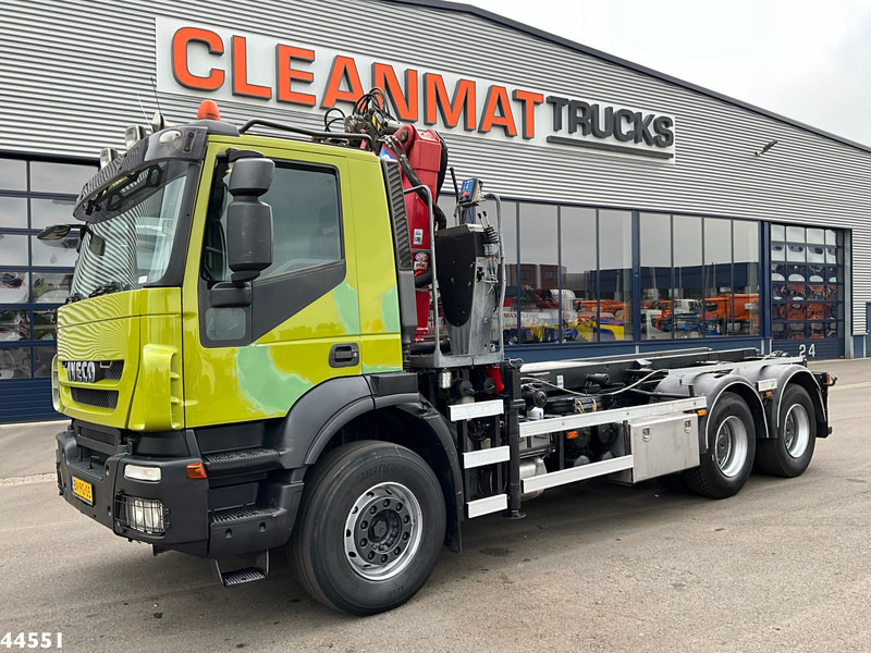 Iveco AD260T41 6x4 HMF 16 Tonmeter Z-kraan - شاحنة - نظام الكابلات, شاحنة كرين: صورة 2 Iveco AD260T41 6x4 HMF 16 Tonmeter Z-kraan - شاحنة - نظام الكابلات, شاحنة كرين: صورة 2