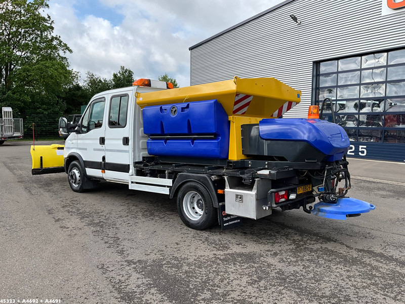 Iveco Daily 70C17 Nido zoutstrooier - جرافة ثلج: صورة 2 Iveco Daily 70C17 Nido zoutstrooier - جرافة ثلج: صورة 2