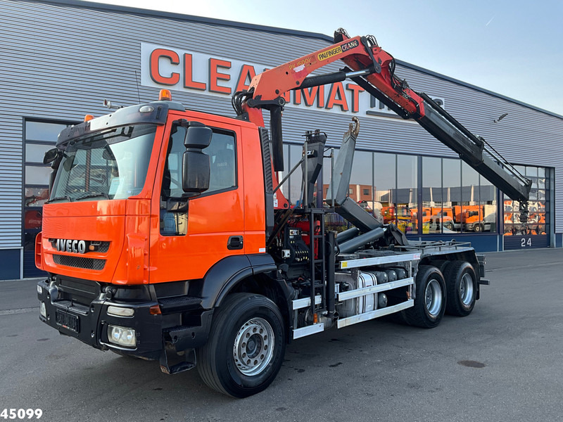 Iveco Trakker AD380T41 6x4 Palfinger 15 Tonmeter laadkraan Just 159.492 Km! - شاحنة برافعة خطافية, شاحنة كرين: صورة 2 Iveco Trakker AD380T41 6x4 Palfinger 15 Tonmeter laadkraan Just 159.492 Km! - شاحنة برافعة خطافية, شاحنة كرين: صورة 2