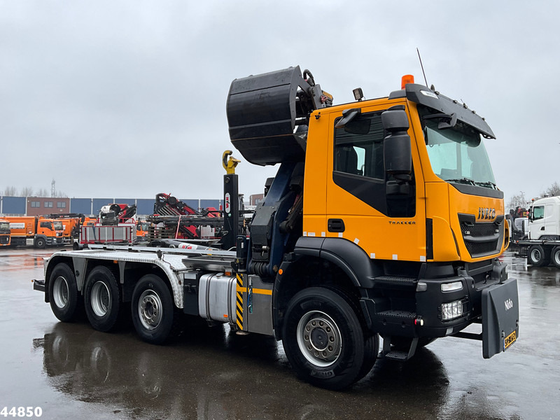 Iveco Trakker AD380T41W 8x6 Euro 6 HMF 19 Tonmeter Z-kraan - شاحنة برافعة خطافية, شاحنة كرين: صورة 5 Iveco Trakker AD380T41W 8x6 Euro 6 HMF 19 Tonmeter Z-kraan - شاحنة برافعة خطافية, شاحنة كرين: صورة 5