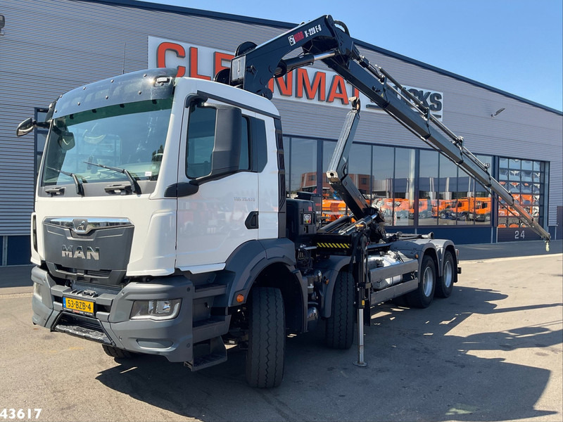 MAN TGS 32.470 8x4 Euro 6 Hiab 22 Tonmeter laadkraan Just 68.765 Km! - شاحنة برافعة خطافية: صورة 1 MAN TGS 32.470 8x4 Euro 6 Hiab 22 Tonmeter laadkraan Just 68.765 Km! - شاحنة برافعة خطافية: صورة 1
