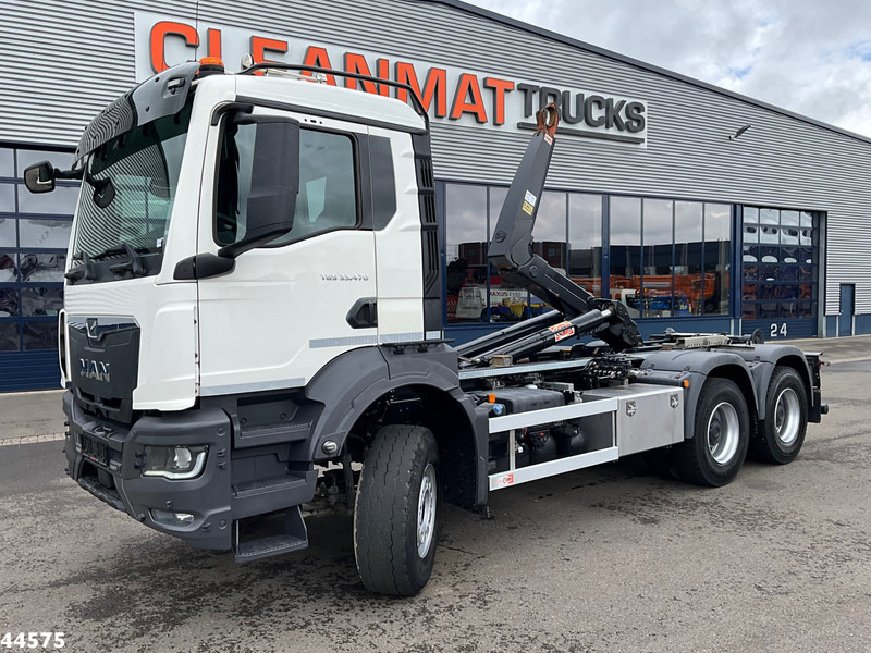 MAN TGS 33.470 6x4 Euro 6 Full Steel AJK 20 Ton haakarmsysteem - شاحنة برافعة خطافية: صورة 1 MAN TGS 33.470 6x4 Euro 6 Full Steel AJK 20 Ton haakarmsysteem - شاحنة برافعة خطافية: صورة 1