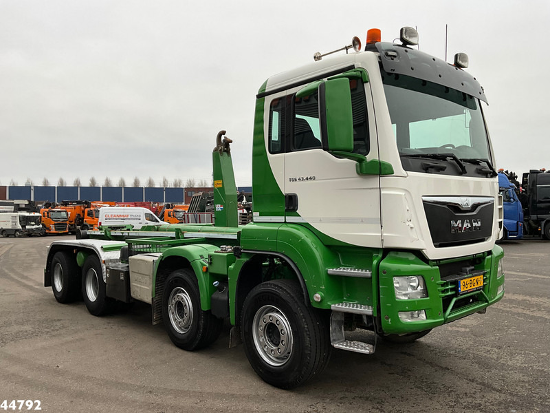 MAN TGS 43.440 8x4 Euro 6 VDL 40 Ton haakarmsysteem - شاحنة برافعة خطافية: صورة 3 MAN TGS 43.440 8x4 Euro 6 VDL 40 Ton haakarmsysteem - شاحنة برافعة خطافية: صورة 3