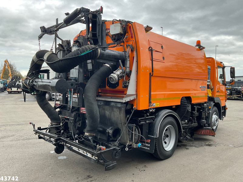 Mercedes-Benz ATEGO 1523 Faun VIAJET 6 R/HS Wegdekreiniger Just 14.776 km! - سياره كنس شوارع: صورة 5 Mercedes-Benz ATEGO 1523 Faun VIAJET 6 R/HS Wegdekreiniger Just 14.776 km! - سياره كنس شوارع: صورة 5