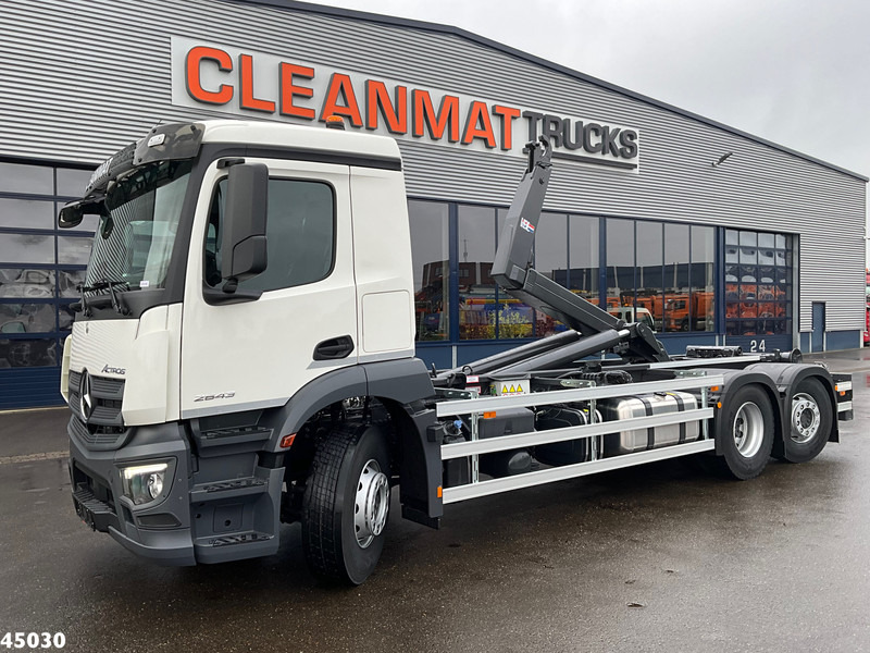 Mercedes-Benz Actros 2643 VDL 21 Ton haakarmsysteem - شاحنة برافعة خطافية: صورة 1 Mercedes-Benz Actros 2643 VDL 21 Ton haakarmsysteem - شاحنة برافعة خطافية: صورة 1