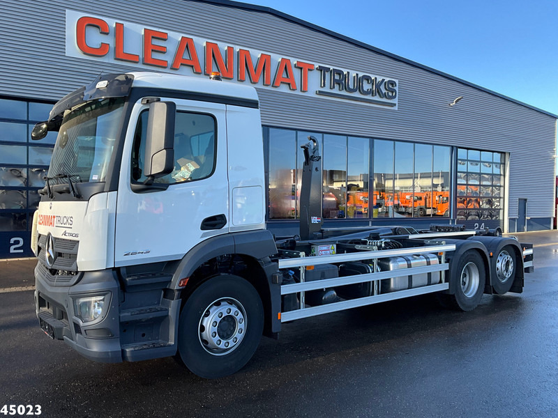 Mercedes-Benz Actros 2643 VDL 21 Ton haakarmsysteem - شاحنة برافعة خطافية: صورة 2 Mercedes-Benz Actros 2643 VDL 21 Ton haakarmsysteem - شاحنة برافعة خطافية: صورة 2