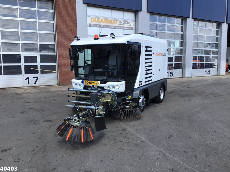 Ravo 5-SERIES 580 with 3-rd brush - سياره كنس شوارع: صورة 2 Ravo 5-SERIES 580 with 3-rd brush - سياره كنس شوارع: صورة 2