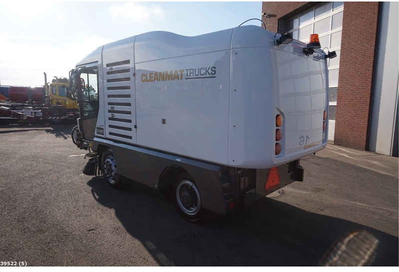 Ravo 540 CD with 3-rd brush - سياره كنس شوارع: صورة 2 Ravo 540 CD with 3-rd brush - سياره كنس شوارع: صورة 2