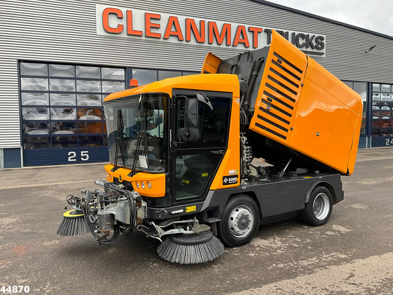 Ravo 540 with 3-rd brush - سياره كنس شوارع: صورة 2 Ravo 540 with 3-rd brush - سياره كنس شوارع: صورة 2