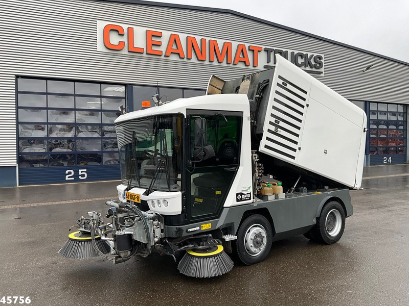 Ravo 580 with 3-rd brush - سياره كنس شوارع: صورة 1 Ravo 580 with 3-rd brush - سياره كنس شوارع: صورة 1